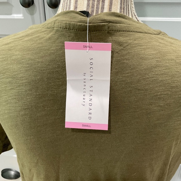 Bundle of 2 Social Standard Knot Front T-Shirts, NWT, Size S - Picture 10 of 12